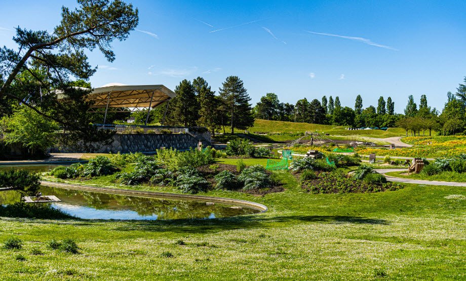 Parc Floral Et Arboré de la Chènevière, , France